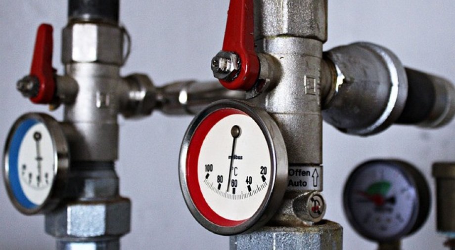 Analysis of challenges, gaps and best practices in district heating published in English